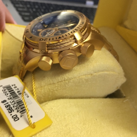 Men’s Invicta Bolt watch - Picture 3 of 8